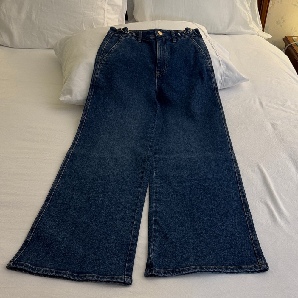 A nice stretch pant that keeps it tight & looking right!